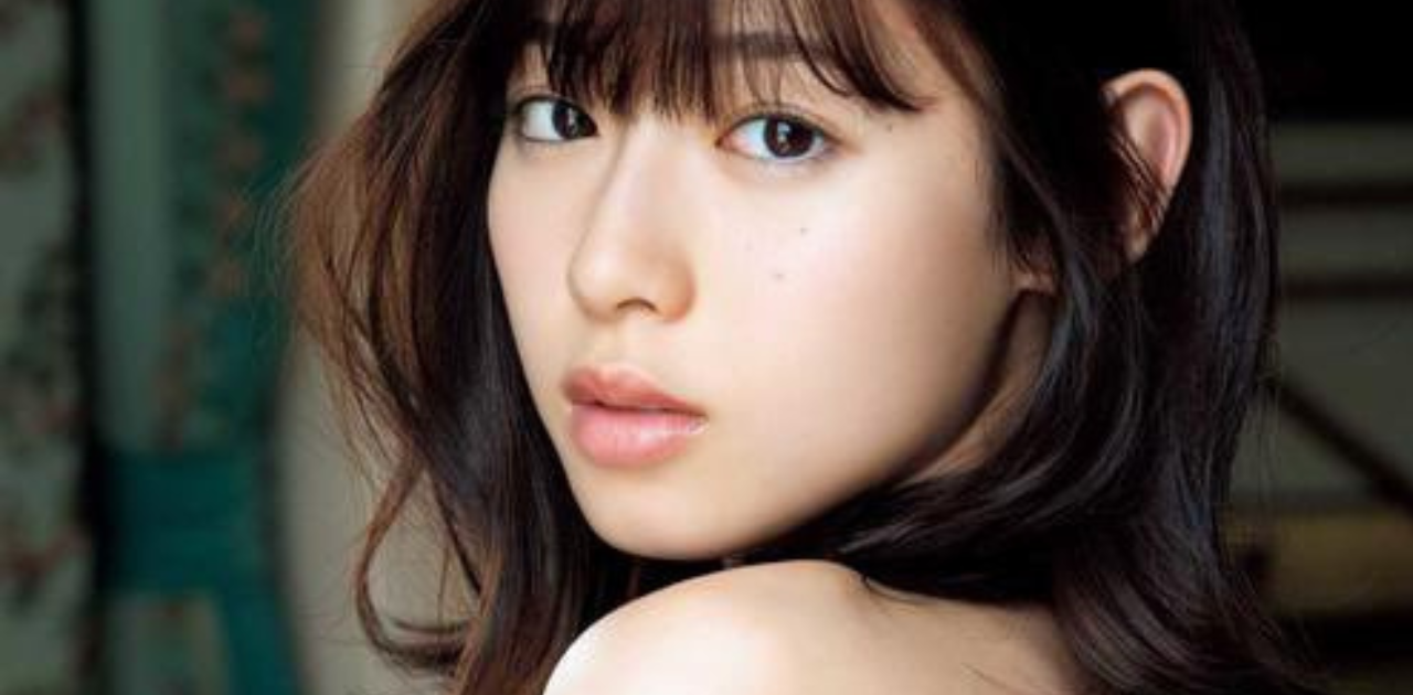白石聖がセクシーすぎて肌の露出度増えてきた説!←「甘い!」“唇”でここまで色気出せる人、他にいる?話題の画像を集めてみた!